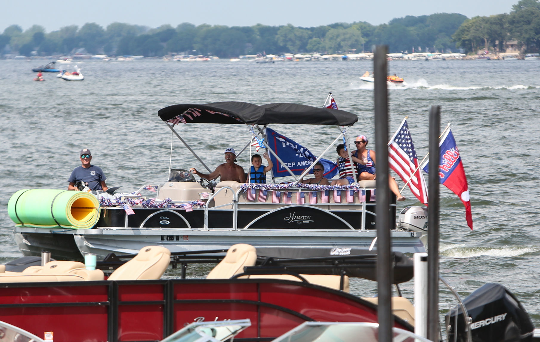 Boat parade_Ernst visit 07-04-20 (19).jpg